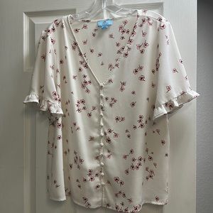 CeCe size L spring SS blouse with ruffle detail at sleeves